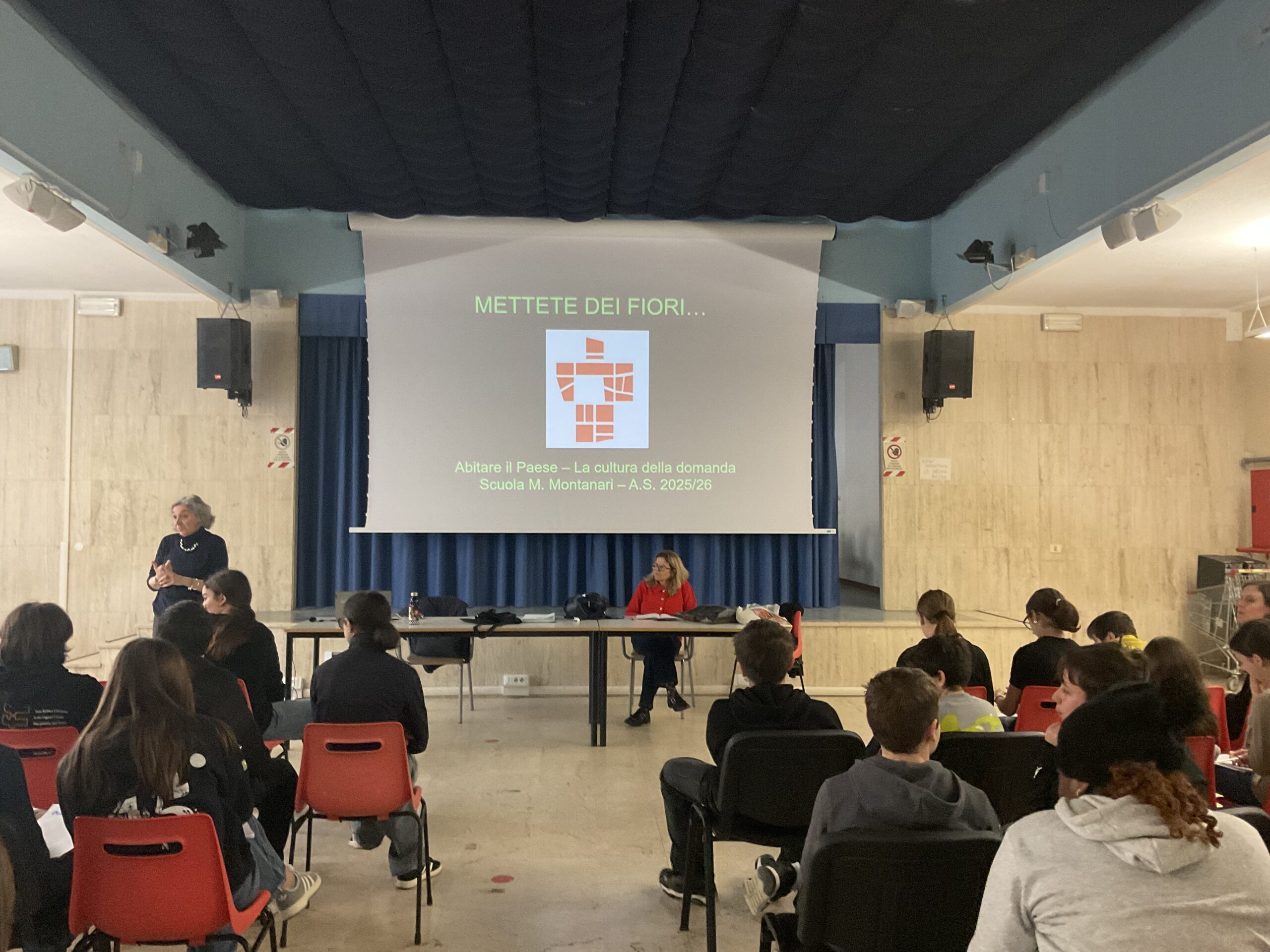 “Mettete dei fiori”